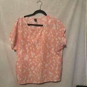 Shein Women’s Pink Patterned Top